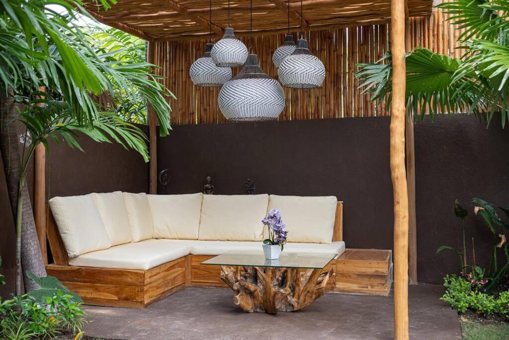 Villa Julietta, 4 Bedroom In The Heart Of Seminyak (Bali)